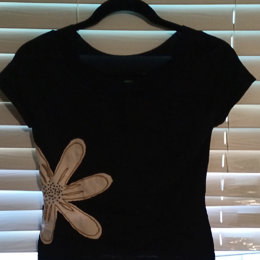 Black Fitted Embellished Short Sleeve Tee